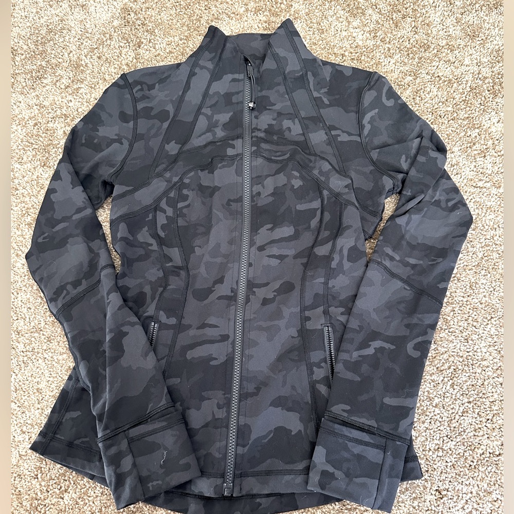Lululemon Define Jacket Luon in Grey Camo Size 6